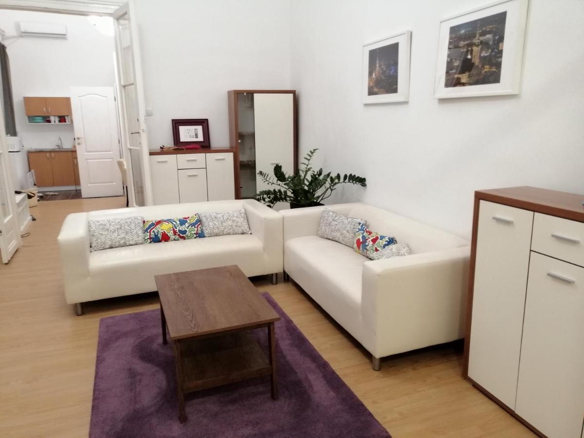 Filinhome Zmaj Jovina Suite Нови Сад Екстериор снимка