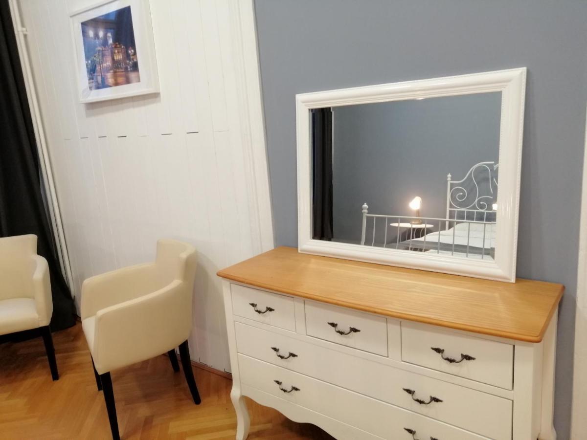 Filinhome Zmaj Jovina Suite Нови Сад Екстериор снимка